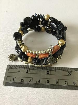 Wire beaded plastic fashion bracelet
