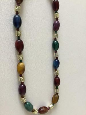 Colorful fashion beaded necklace