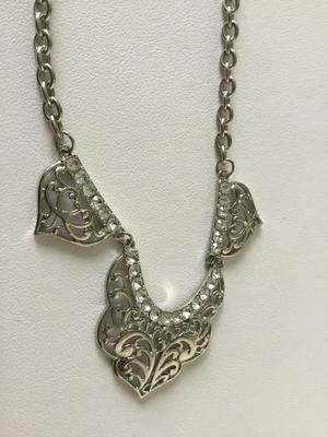 CG marked fashion necklace