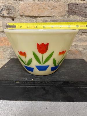 Tulip bowls and berry bowl set