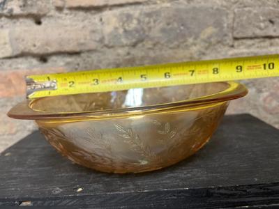 Tulip bowls and berry bowl set