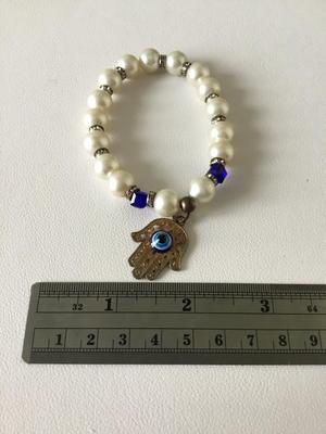 Beautiful stretchy fashion bracelet