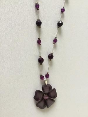 Beautiful purple fashion flower pendant necklace