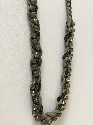 Beautiful vintage J crew marked fashion necklace