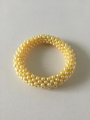 Yellow stretchy beaded bracelet
