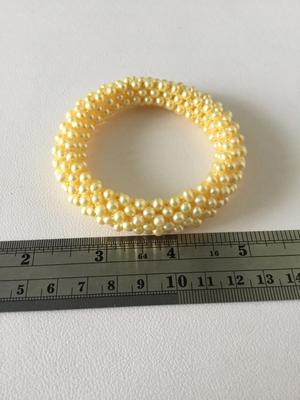 Yellow stretchy beaded bracelet