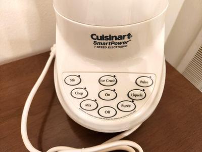 Lot #136 Cuisinart Smart Power 7-speed Series Electronic Mixer