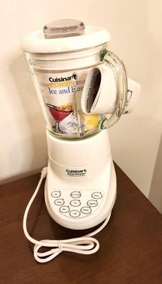 Lot #136 Cuisinart Smart Power 7-speed Series Electronic Mixer