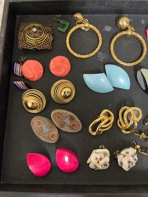 Vintage earrings lot