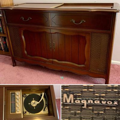 LOT 34 H: Vintage Magnavox Micromatic Record Player Stereo Console Cabinet