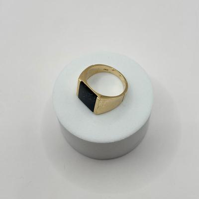 LOT 81J: 14k Black Onyx Gold Statement Ring Size 9.5 (12.8gtw)