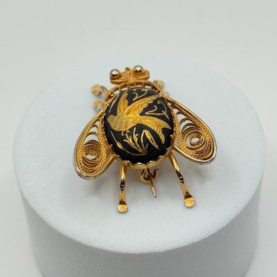 LOT 88J: Vintage Damascene Fly Bug Goldtone Filigree Brooch