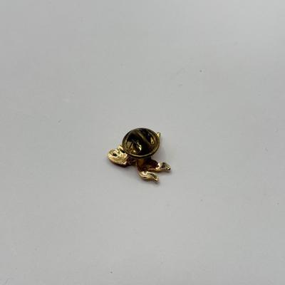 LOT 91J: Stretch Beaded Cuff Bracelet, Rhinestone Sweater Clip, Rings (Sz 5.5, 9, 11.5), Pins & Brooches