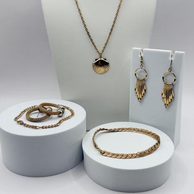 LOT 92J: Goldtone Jewelry - 17" Shell Necklace, Bracelets & Pierced Earrings