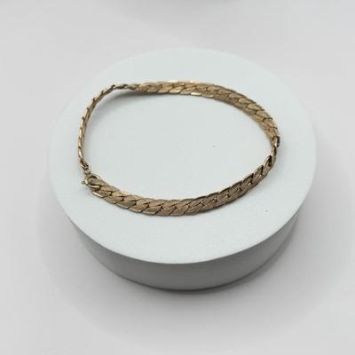 LOT 92J: Goldtone Jewelry - 17" Shell Necklace, Bracelets & Pierced Earrings