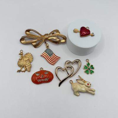 LOT 93J: Holiday Jewelry Collection