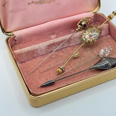LOT 95J: Vintage Gold Plated Stick Pins & More w/ Vintage Jewelry Case