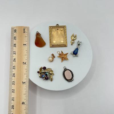 LOT 99J: Collection of Pendants incl. 1/20 12k Gold Fill