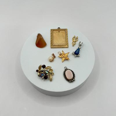 LOT 99J: Collection of Pendants incl. 1/20 12k Gold Fill