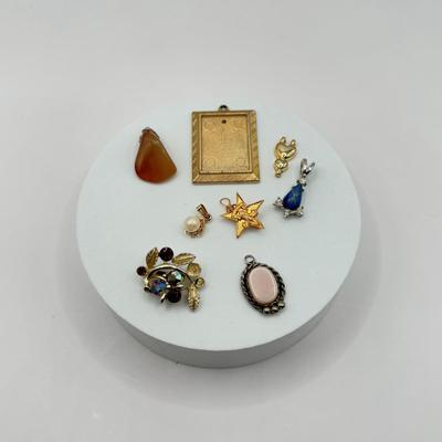 LOT 99J: Collection of Pendants incl. 1/20 12k Gold Fill