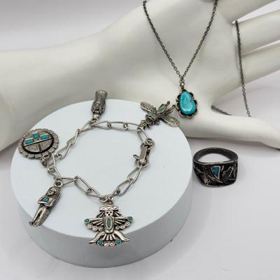 LOT 100J: Turquoise Cat Ring Size 13, Pendant w/ 18" Necklace & 6.5" Native American Style Charm Bracelet