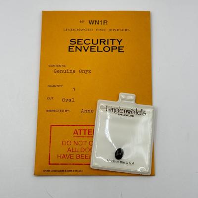 LOT 106J: Lindenwold Jewelers Loose Stones in Package - Garnet, Onyx, Cubic Zirconia