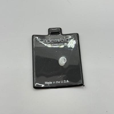 LOT 106J: Lindenwold Jewelers Loose Stones in Package - Garnet, Onyx, Cubic Zirconia