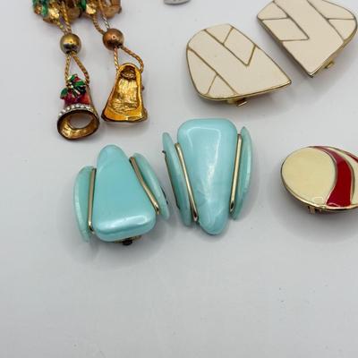LOT 110J: Collection of Vintage Clip On Earrings - Enamel & More