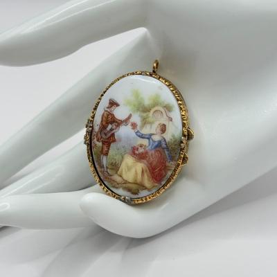 LOT 112J: Vintage 1960s Hand Painted Compact Perfume Case Pendant