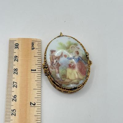 LOT 112J: Vintage 1960s Hand Painted Compact Perfume Case Pendant