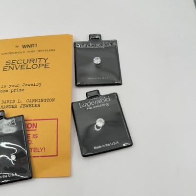 LOT 114J: Lindenwold Jewelers Loose Cubic Zirconia Stones in a Variety of Sizes