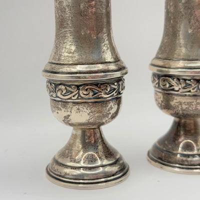 LOT 123K: Vintage Weighted Sterling Silver AMC Salt & Pepper Shakers 636