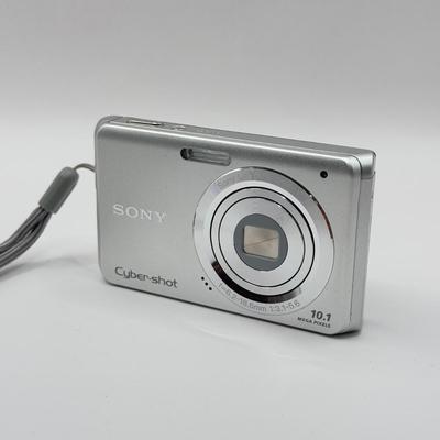 LOT 126K: Sony CyberShot DSC-W180 Digital Camera w/ Battery Charger, Instruction Manual & Box