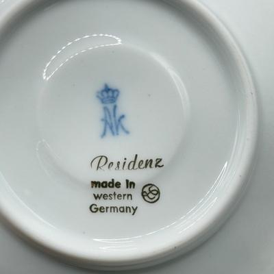 LOT 138L: Vintage Western Germany Golden Crown Residenz Tea Set