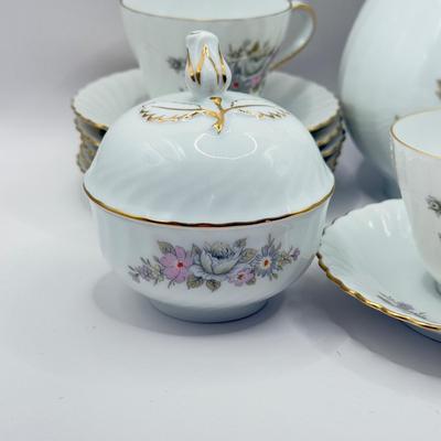 LOT 138L: Vintage Western Germany Golden Crown Residenz Tea Set