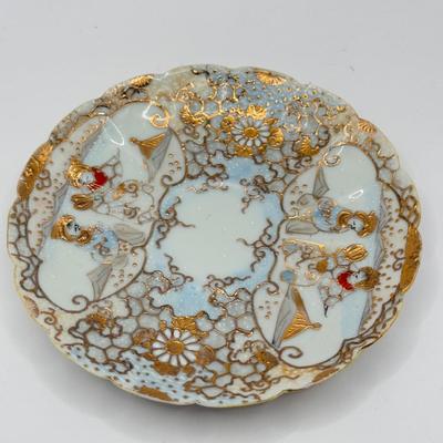 LOT 140K: Vintage Hand Painted Noritake Japanese Lustreware Teapot & Beautiful Hand Painted Tea Cup & Saucers