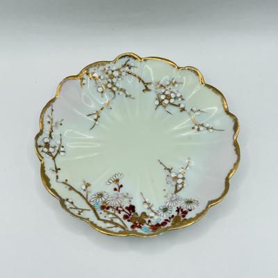 LOT 140K: Vintage Hand Painted Noritake Japanese Lustreware Teapot & Beautiful Hand Painted Tea Cup & Saucers