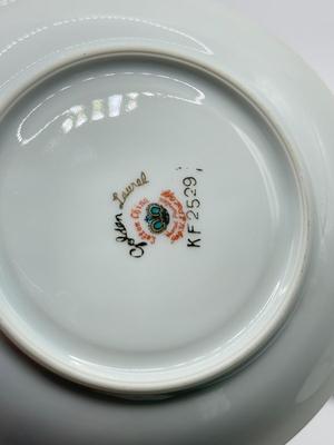 LOT 141K: Gold Rim China Collection - Lenox & Lefton