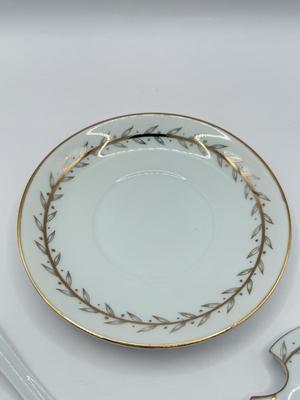 LOT 141K: Gold Rim China Collection - Lenox & Lefton