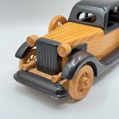 LOT 142K: Model Vehicles - 1:24 Ford Lincoln Limousine, Wooden 1920s Style Car & Derby Car