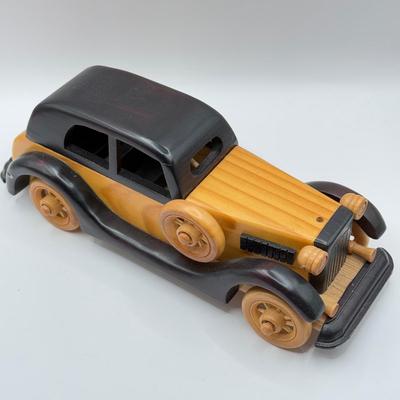 LOT 142K: Model Vehicles - 1:24 Ford Lincoln Limousine, Wooden 1920s Style Car & Derby Car