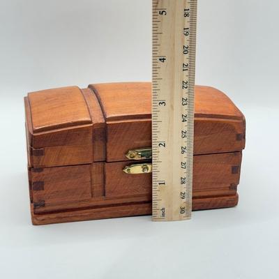 LOT 144K: Vintage Wooden Game Box w/ Paper Cards & Wooden Dice