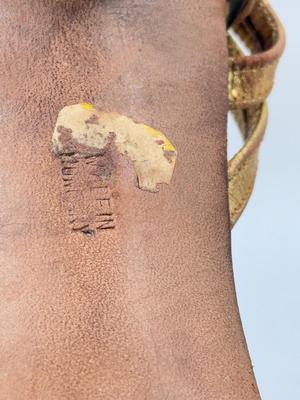 LOT 148K: Vintage Gold Evening Shoes w/ Ornate Design Bag