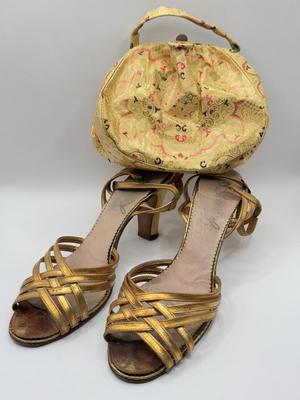 LOT 148K: Vintage Gold Evening Shoes w/ Ornate Design Bag