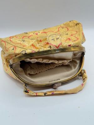 LOT 148K: Vintage Gold Evening Shoes w/ Ornate Design Bag