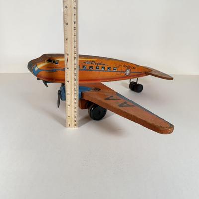 LOT 152 O: Vintage Fischer Price American Airlines Flagship Wooden Airplane Toy