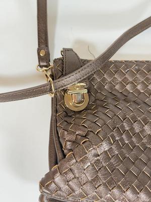 LOT 153B: Fashion Handbags incl. Genuine Suede Leather