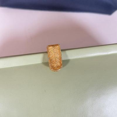 LOT 154B: Aeropostale Bag, Colorful Clutches & Vintage Nail Care Kit