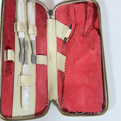 LOT 154B: Aeropostale Bag, Colorful Clutches & Vintage Nail Care Kit