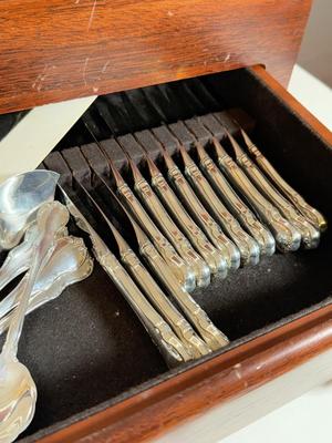 LOT 156L: Towle Sterling Silver French Provincial Flatware Set w/ Tarnish Proof Case (2950g)